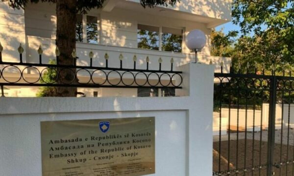 Ambasadori Qehaja tregon se kur do të vijnë trupat e tre kosovarëve që vdiqën te kufiri RMV- Kosovë