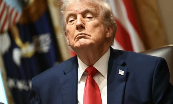 CNN: Trump po pasurohet, shumica e amerikanëve jo