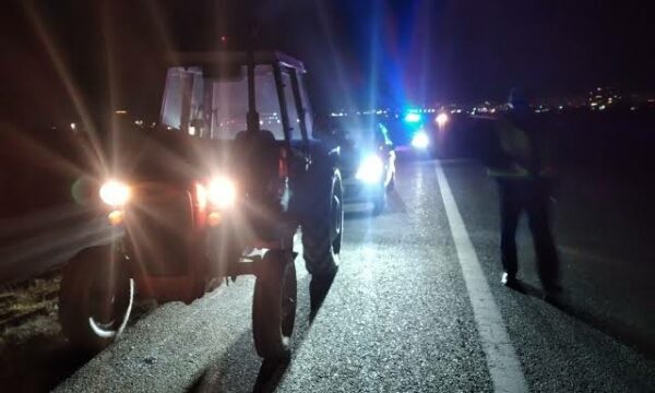 Policia bën apel për kujdes të shtuar në trafik ku lëvizin makineritë bujqësore