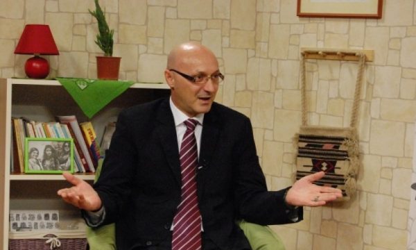 Sa mund të dënohet Fatmir Sheholli për spiunazh dhe shantazh?