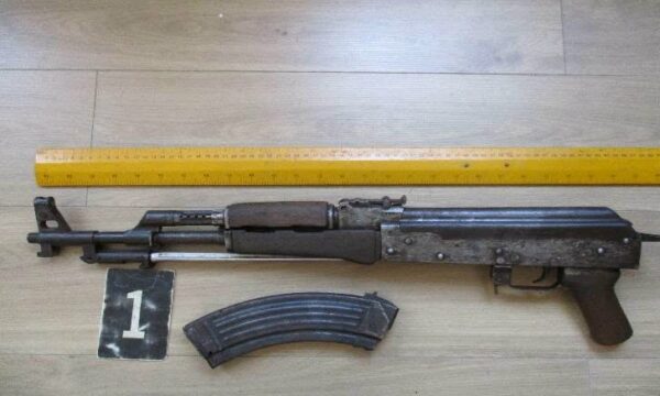 Sekuestrohen armë pas dyshimeve për të shtëna me armë zjarri në një aheng në Malishevë