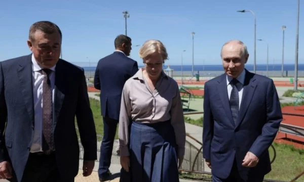 Rriten tensionet në Paqësor – Putin viziton ishujt japonez, Rusia me pretendimet të reja territoriale