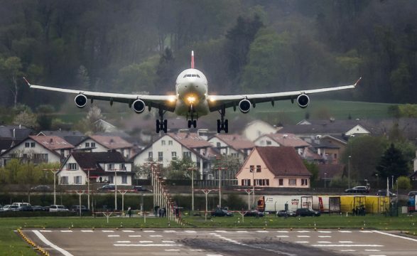 Fluturimi Tiranë – Bolonja: Vdes pasagjeri shqiptar gjatë aterimit të aeroplanit