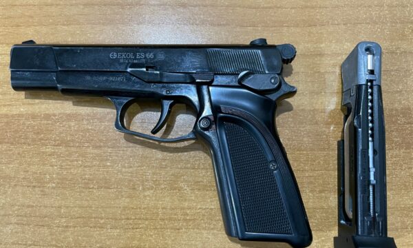 Policia në Kaçanik ndalon një person, i konfiskon armën e zjarrit