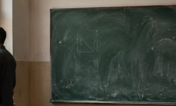 Shkollat po boshatisen, buxhetet komunale po rëndohen – çka po ndodh me mësimdhënësit nëpër komunat e Kosovës?