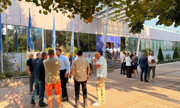 PDK sërish para Qeverisë, i bashkohen asamblistë e aktivistë nga Shtimja dhe Fushë Kosova