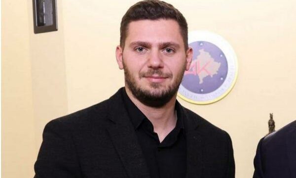 Pas publikimit të njoftimit të Kuvendit, zëdhënësi i Aleancës gjen gabime: Kjo është fytyra e vërtetë e këtij pushteti