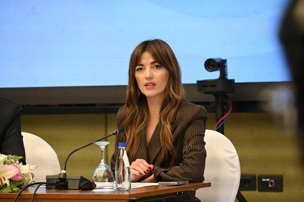 U.d presidentja i jep shtetësinë Boiken Abazit, dikur i dëbuar nga Kosova për rrezikim të sigurisë kombëtare