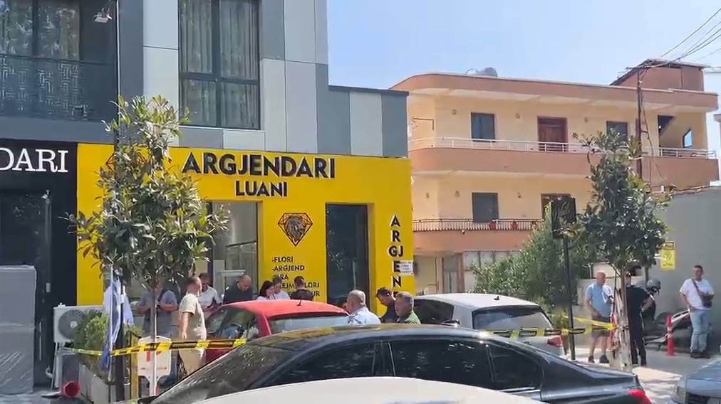 Grabitja e argjendarisë në Kamëz, policia vihet në ndjekje të dy të dyshuarve