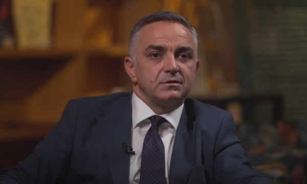 Tahiri i çon letër Deharit, kërkon takim për ‘‘koordinimin’’ e seancës së radhës: Duhet të mbahet nesër