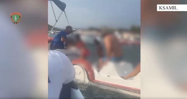 Paniku në det, 5 turistë suedezë rrezikuan mbytjen në Ksamil – Policia i shpëton