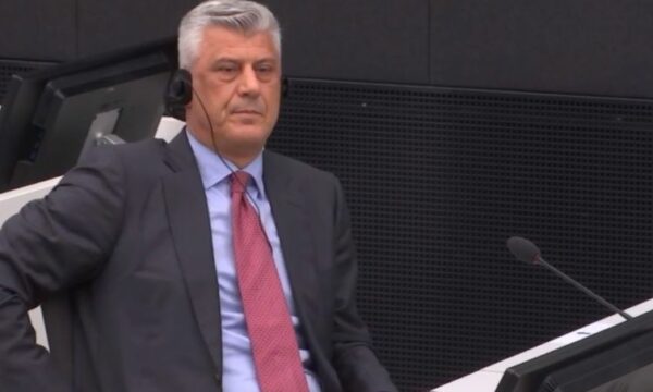 Thaçi me porosi nga Haga për krizën politike në Kosovë: Pozita dhe opozita duhet të ulen në një tryezë