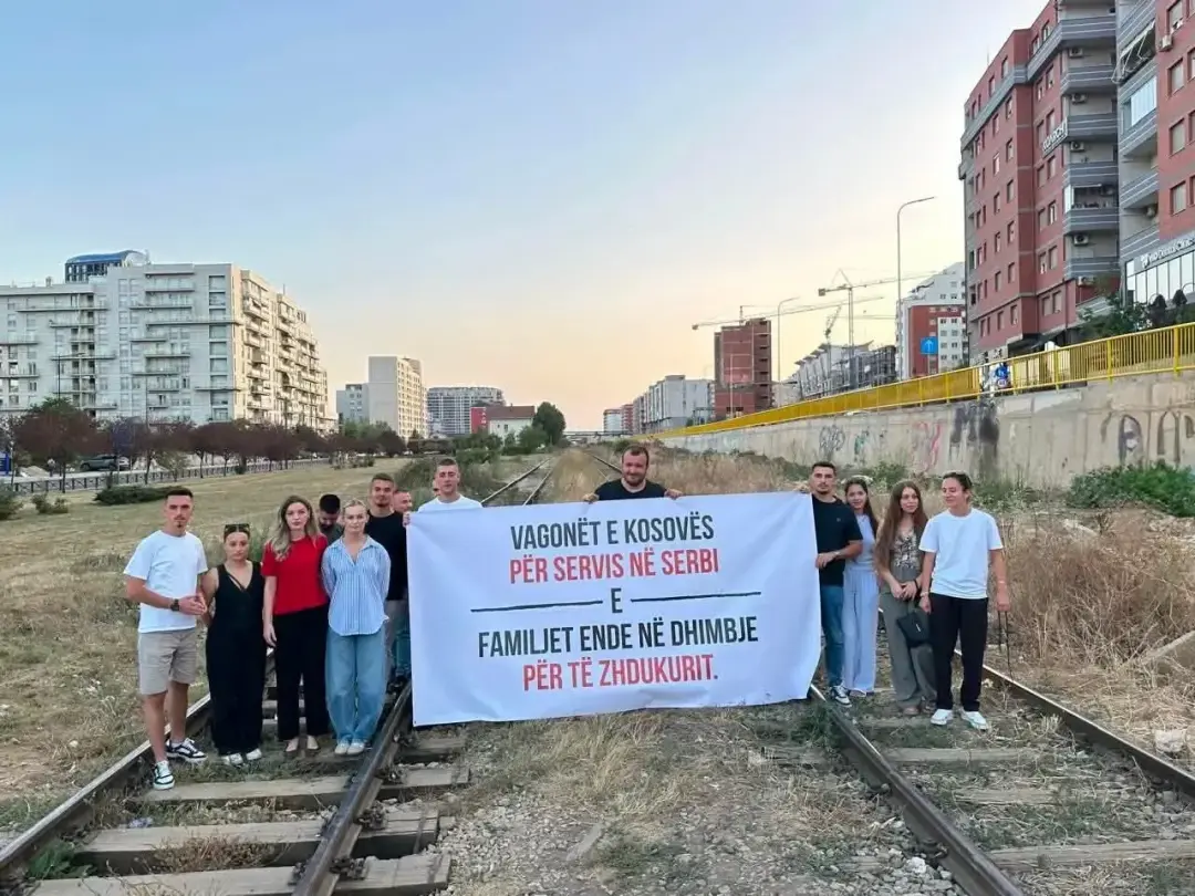 Rinia e Aleancës: Vagonët për servis në Serbi, familjet ende në dhimbje për të zhdukurit