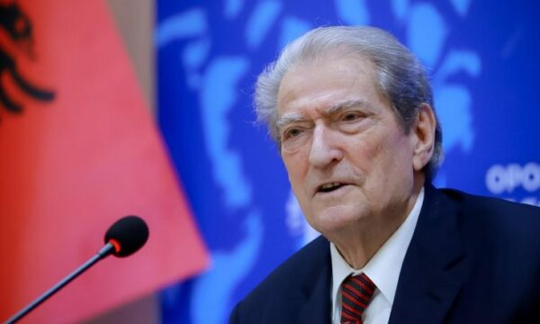 Deklaratat e Zelenskyt në Beograd, reagon Sali Berisha: Janë nxitje të serbomadhit Vuçiq