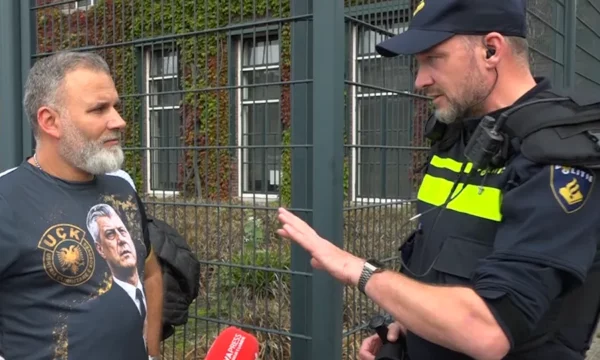 Policia holandeze shton masat e sigurisë para ndërtesës së Gjykatës në Hagë