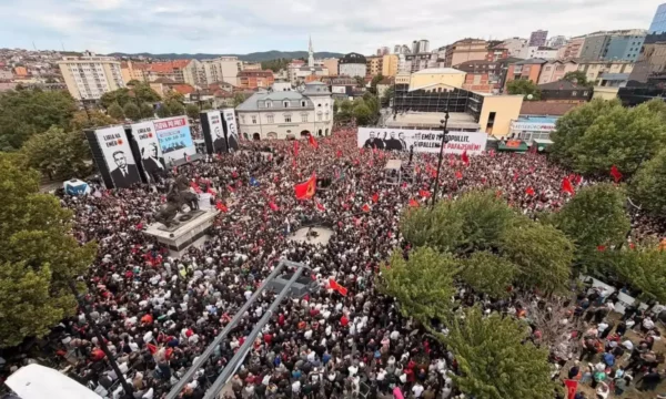 Hoxhaj: Mirëmëngjesi për 100 mijë shqiptarët që marshuan me UÇK-në në zemër