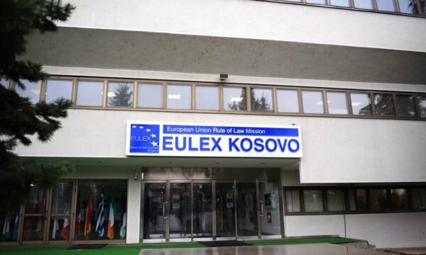 Behrami: EULEX-i është “dora e zgjatur” e Gjykatës Speciale, duhet t’i jepet fund mandatit të tij urgjentisht