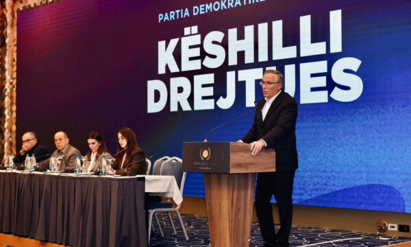 Hamza sqaron Ligjin për Specialen: S’bëhet fjalë për mbyllje, çështjet që s’lidhen me Dick Martyn të transferohen në Kosovë