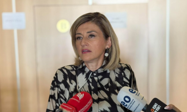 Kusari Lila: Hapat e radhës për ish-krerët e UÇK-së duhet të mendohen mirë që të kemi sukses në fund