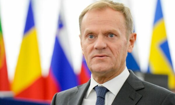 Tusk jep alarmin në Evropë: Rusia po përgatit sulme ndaj NATO-s