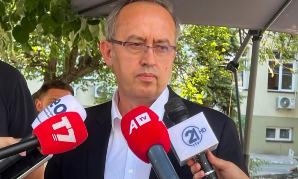 Hoti: Jemi jashtë spektrit kushtetues