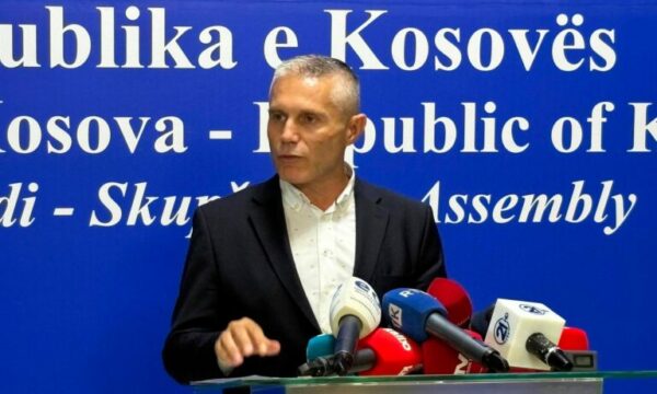 Ramadani: Sot përfundon edhe afati që vetë VV e ka caktuar për konstituimin e Kuvendit, s’po e respektojnë as këtë