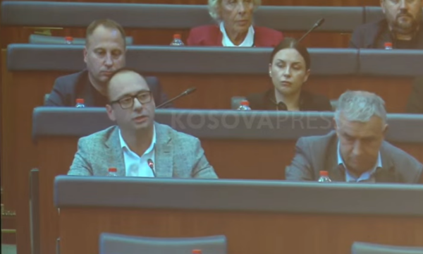 Simiq: Jemi kundër qeverisë, nuk do jetë jetëgjatë, do ta rrëzojë Kushtetuesja