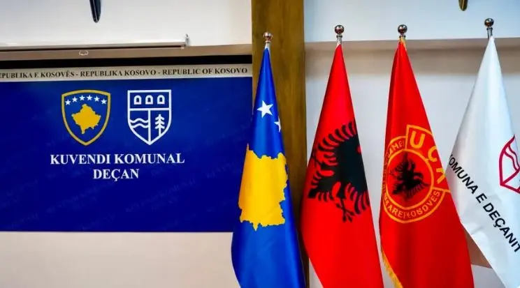 Kuvendi Komunal i Deçanit thërret mbledhje urgjente, pritet miratimi i deklaratës kundër Speciales