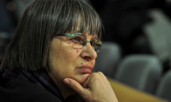 Kandiq i reagon Daçiqit pas akuzave për UÇK-në: Partia juaj SPS-i baraz me varreza masive të shqiptarëve, është fakt