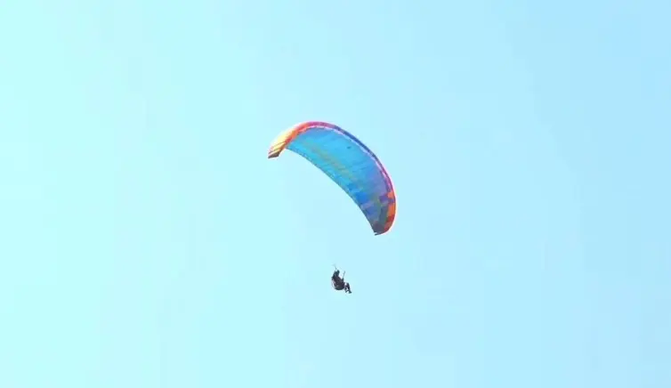 Tre pilotë nga Kosova në Top 10-shen e botës në paragllajdizëm