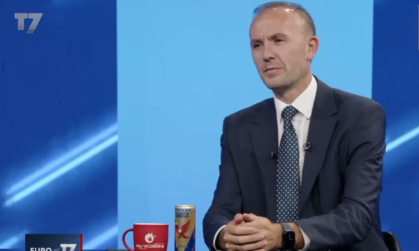 Mustafa për zhvillimet në Kuvend: Skenar i turpshëm i kompozuar nga Kurti, i interpretuar në mënyrë të paskrupullt nga Haxhiu e Nagavci