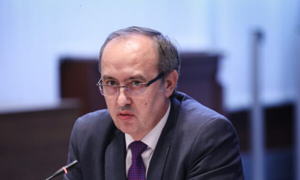 Hoti për Bekim Sejdiun: Kam rezervat e mia nëse mund ta kryejë këtë detyrë të lartë shtetërore