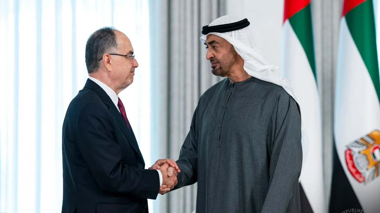 Begaj takohet me Mohamed bin Zayed, vizita e parë e një presidenti shqiptar në Emirate