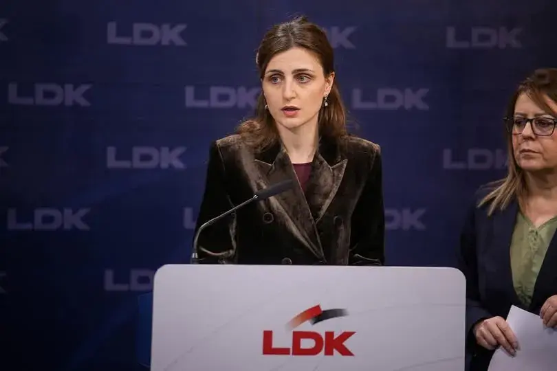 Janina Ymeri kundër Bekim Sejdiut për president: Nuk do ta votoj pushtetin e mafisë energjetike