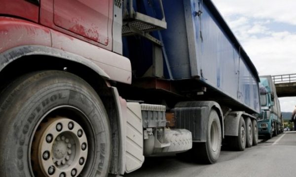 Sot nuk kufizohet qarkullimi i kamionëve mbi 20 tonë