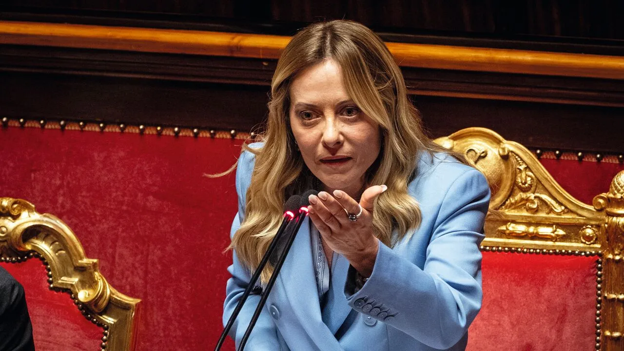Meloni paralajmëron ndalimin e burkës dhe nikabit në shkollat e Italisë