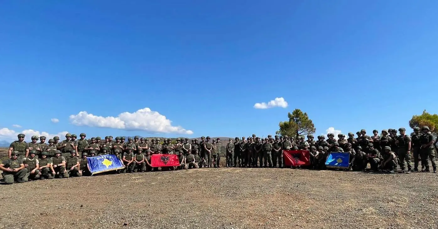 FSK në stërvitje në Shqipëri, ushtarakët kryejnë qitje me mortaja