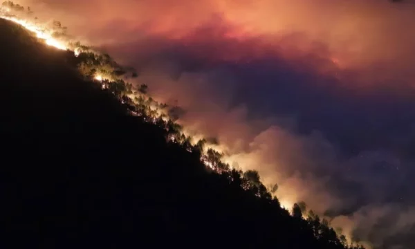 Shqipëria në telashe me zjarret, 11 vatra aktive