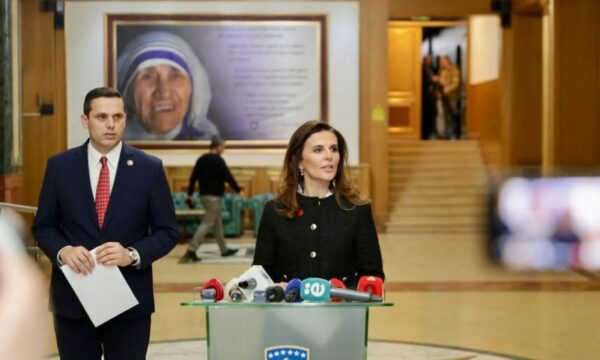 PDK kërkon tërheqjen e ligjit nga Presidentja, Gruda kundër, Çitaku e mbështet
