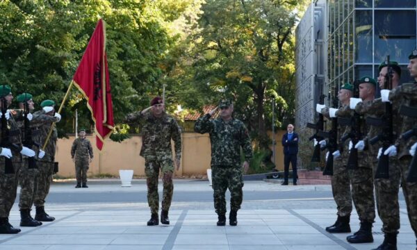 Komandant Vergori vizitë në Shqipëri, takon shefin e ushtrisë shqiptare, KFOR jep detaje