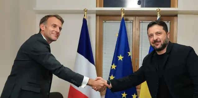 “Thelbësore ta ndihmojmë Ukrainën”, thotë Macron