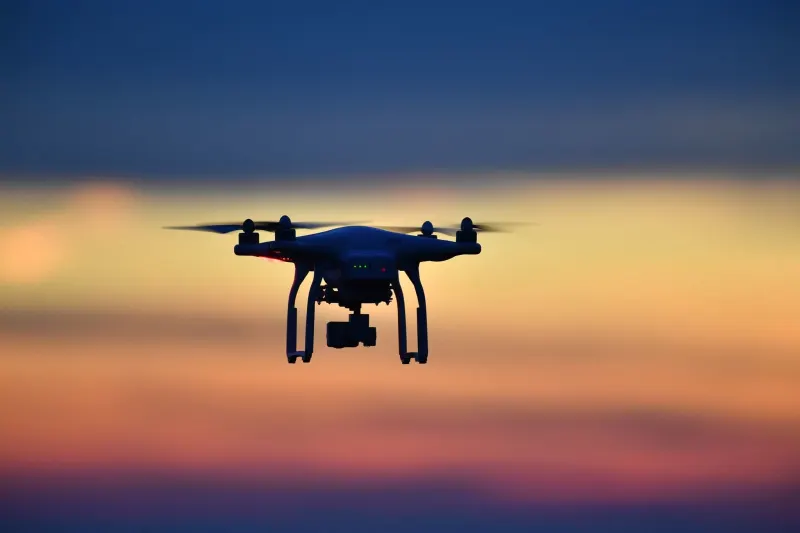 Dronët alarmojnë aeroportin, Nuremberg, mbyllen fluturimet pas raportimeve nga pilotë