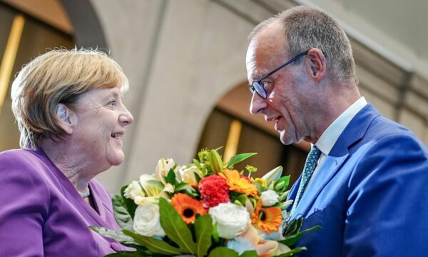 Sondazhi në Gjermani: 48% besojnë se Merkel do t’i përballonte më mirë sfidat se Merz