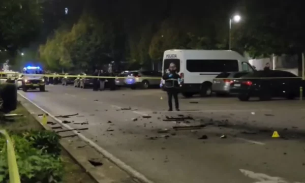 Atentati me tritol në Gjirokastër, vdes shoferi i makinës që shpërtheu në mes të qytetit