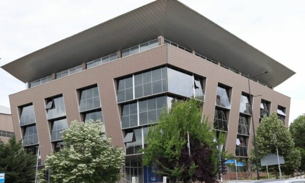 Ministria e Arsimit dhe Shkencës hap konkurset për mbështetjen e studimeve të doktoratës dhe postdoktoratës