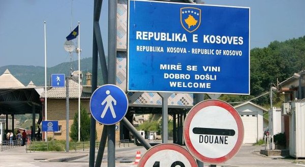 Ekonomisti kosovar: Vendimi i Hagës mund të ndikojë në investimet e huaja në Kosovë