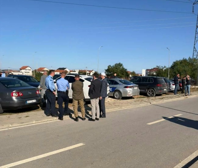 Vazhdon situata e tensionuar tek xhamia në Dumnicë, për Insajderin flet organizatori i protestës kundër imamit të BIK’ut