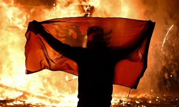 “A u radikalizua lëvizja Flamingo?”, BBC shkruan për protestat në Shqipëri