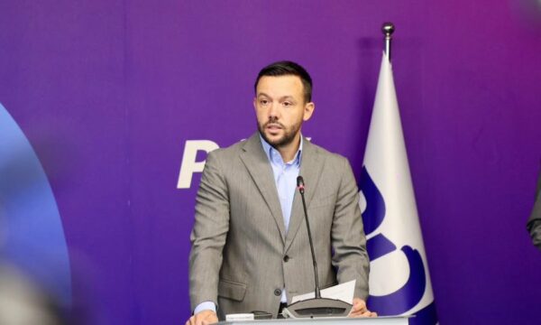 PDK ua kërkon nënshkrimet deputetëve për seancë, deri tash i ka mbështetur Aleanca dhe Duda Balje
