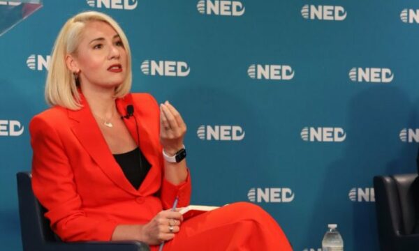 Emini: Ndryshimet për Specialen janë bërë pjesë e pazareve për presidentin